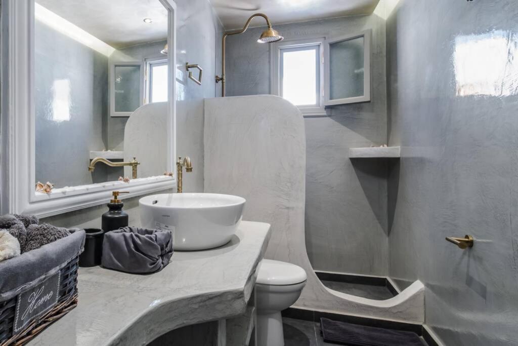 Villa Brouzos- Maisonette With Sea & Mountain View Emporio  Bagian luar foto