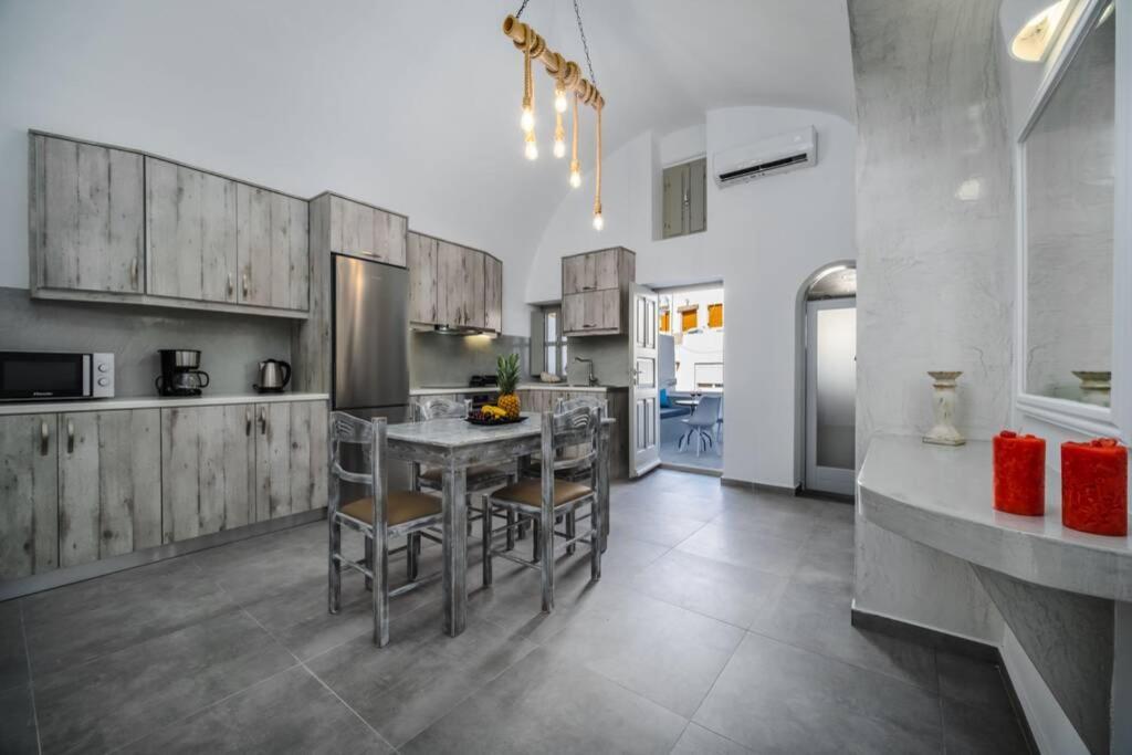 Villa Brouzos- Maisonette With Sea & Mountain View Emporio  Bagian luar foto