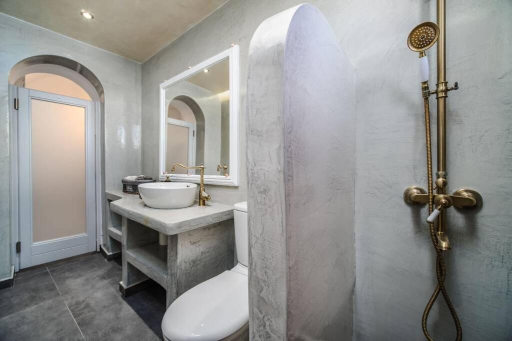 Villa Brouzos- Maisonette With Sea & Mountain View Emporio  Bagian luar foto